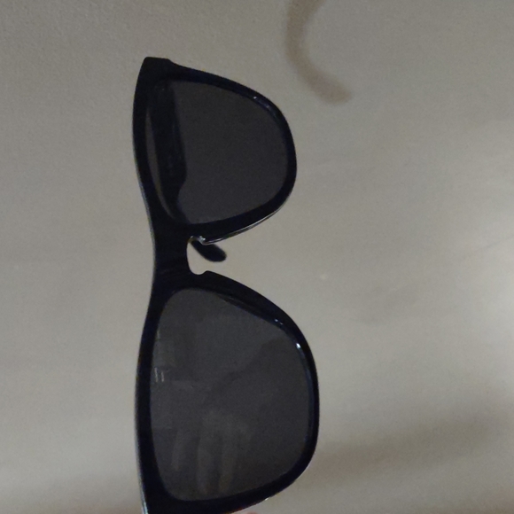 Sunglasses - Picture 2 of 4